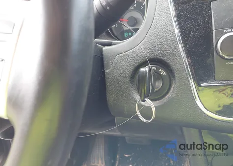 2013 Chrysler 200 Touring z USA, uszkodzony, nr VIN 1C3CCBBB9DN743283